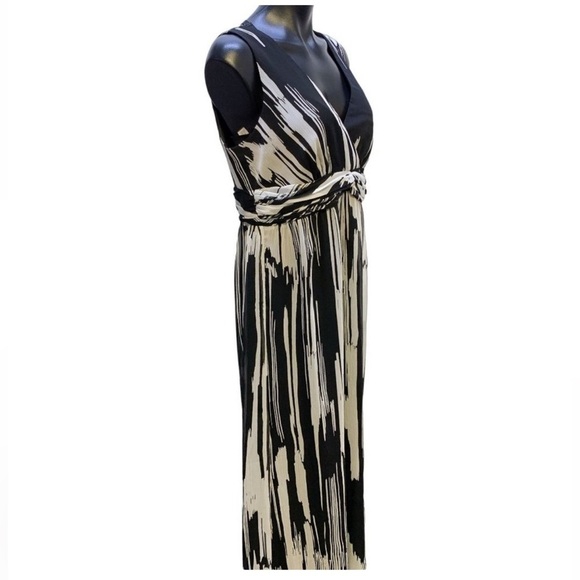 Chico’s Strapless Black and White Maxi Dress size (S/4) - Picture 5 of 5